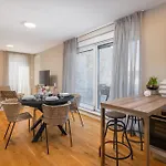 Zk Luxury Apartment